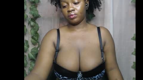 Zoey online show from November 5, 12:21 pm