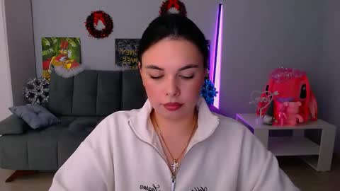 Patricia online show from December 5, 5:58 pm