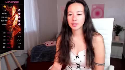 Snapshot of queitsharm_ chatting on September 9, 5:18 am Anna online show from September 9, 5:18 am