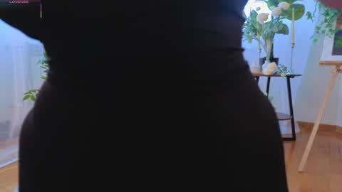 Linda  My favorite vibes 99 151 234 351 online show from April 3, 2:31 am