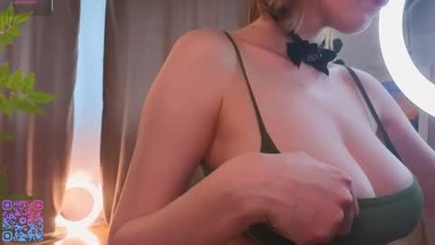 Linda  My favorite vibes 99 151 234 351 online show from April 21, 2:48 am