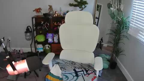 Bri online show from March 18, 10:15 pm