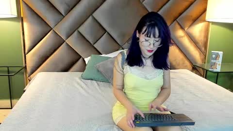  Rachel  online show from April 30, 9:30 pm