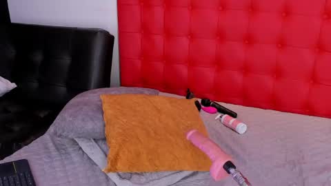  DALIANA  online show from April 19, 6:10 pm