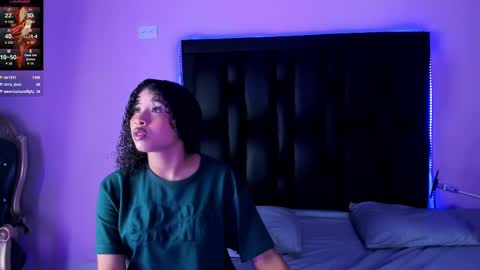Snapshot of rachell_grey_ chatting on October 7, 3:00 am Rachel online show from October 7, 3:00 am