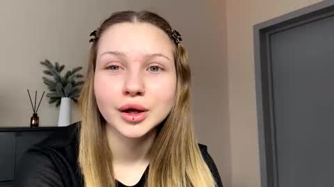 Alex online show from February 12, 12:40 pm