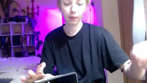 radish666 online show from March 1, 9:36 pm