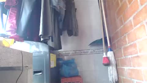 Snapshot of raillye_lsx chatting on January 15, 4:00 pm Paula online show from January 15, 4:00 pm
