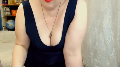 rainbowladyy online show from December 6, 2:17 pm