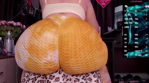 Laura online show from September 16, 2:52 am