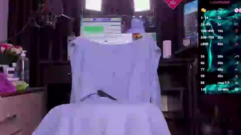 Laura online show from March 10, 3:34 am