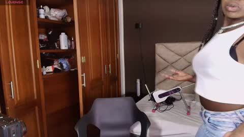 Raquel online show from November 28, 12:08 pm