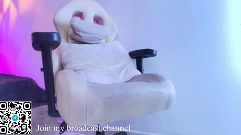 Snapshot of rave_paradise chatting on October 16, 11:02 am online show from October 16, 11:02 am