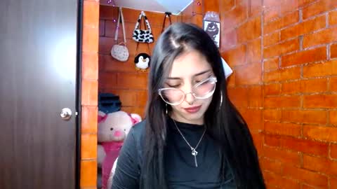 Snapshot of raven__purple chatting on March 9, 2:39 am raven__purple online show from March 9, 2:39 am