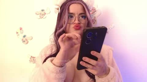 raventh_ online show from May 9, 1:57 pm