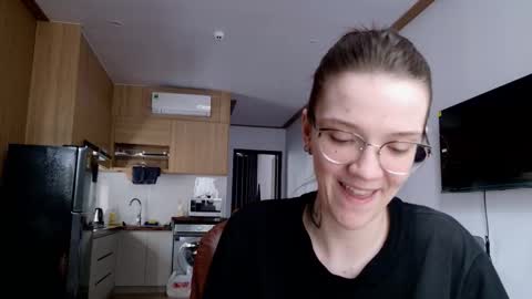 Ray-Ray online show from February 5, 3:20 am