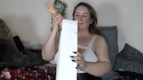 Fannie online show from March 5, 1:52 am