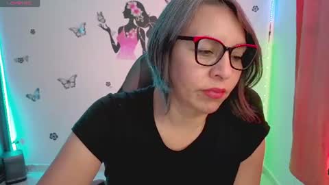 Rebbeca online show from July 28, 7:39 pm