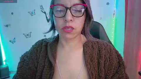 Rebbeca online show from July 28, 8:52 pm