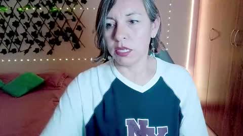 Rebbeca online show from November 20, 9:27 pm