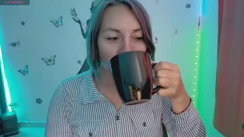 Rebbeca online show from July 30, 1:12 pm