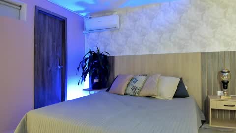 I invite you to my birthday on November 3th  online show from April 11, 7:39 pm