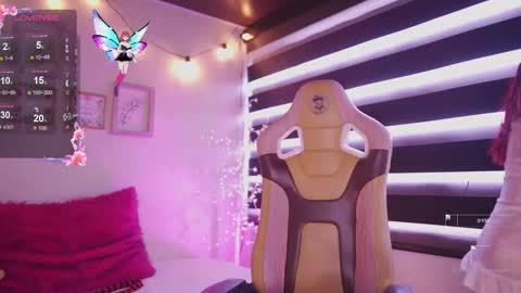 Rebeca  online show from December 3, 3:25 pm