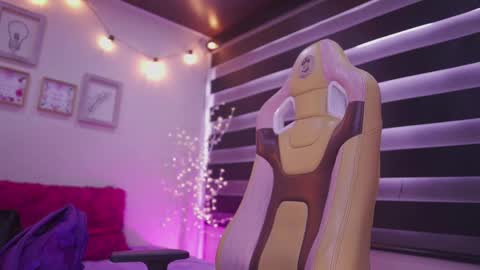 Rebeca  online show from November 24, 1:13 pm