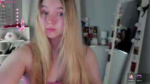 rebecca_____ online show from March 10, 2:15 am