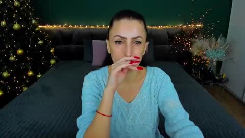 Snapshot of rebecca_diamonds chatting on January 19, 6:42 am rebecca_diamonds online show from January 19, 6:42 am