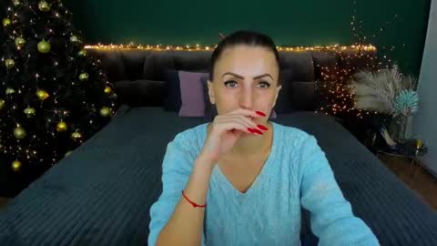 Snapshot of rebecca_diamonds chatting on January 6, 6:47 am rebecca_diamonds online show from January 6, 6:47 am