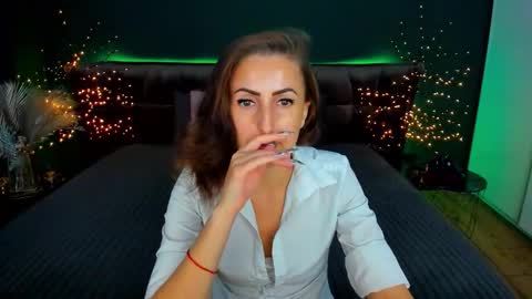 Snapshot of rebecca_diamonds chatting on September 20, 12:03 pm rebecca_diamonds online show from September 20, 12:03 pm
