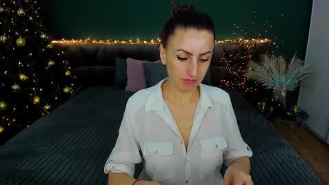 Snapshot of rebecca_diamonds chatting on January 9, 6:17 am rebecca_diamonds online show from January 9, 6:17 am