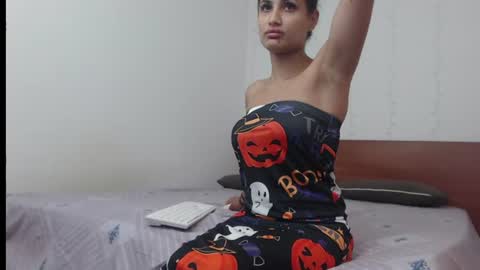 rebecka_sweet online show from July 22, 4:52 pm