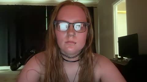 red_hot_foxx03 online show from July 8, 3:14 pm