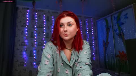 Snapshot of red_rose12 chatting on December 25, 11:22 am Jane online show from December 25, 11:22 am