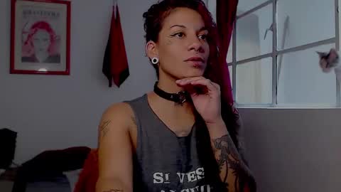 Instagram Valerie yourdream online show from February 3, 3:38 pm