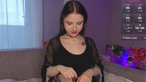 Mia online show from October 25, 4:09 am