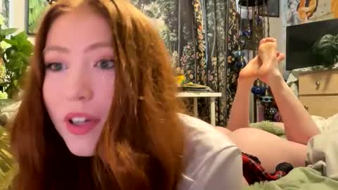 RedGingerSnapz online show from March 21, 8:58 pm