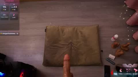 Redhead Shark online show from October 24, 8:27 pm