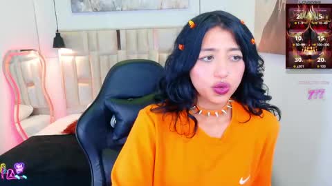 Lili Lopez online show from May 30, 8:05 pm