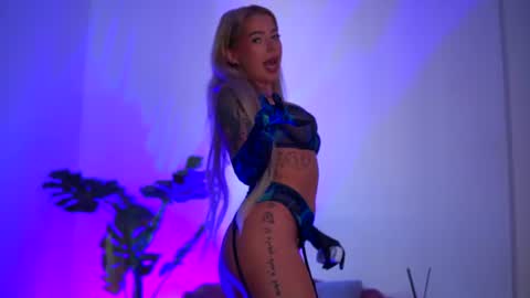 Lara online show from July 21, 11:00 am