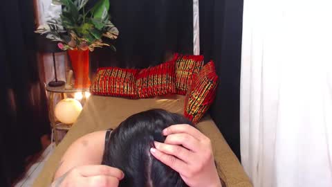 Rhed online show from December 11, 5:47 pm