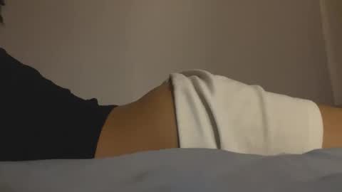 Snapshot of reese_may chatting on October 27, 2:12 pm Reese May online show from October 27, 2:12 pm