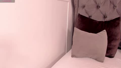 Regina  online show from October 18, 10:00 pm