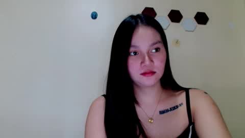 Rei online show from May 26, 2:27 pm