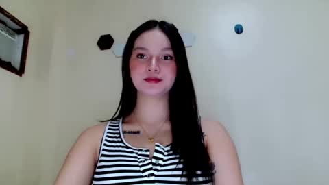 Rei online show from May 24, 2:16 pm