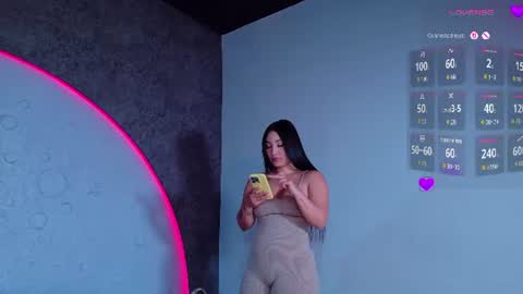 reiinachloe online show from July 28, 4:27 pm