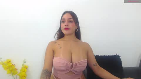 renatabrownn28 online show from June 25, 5:12 am