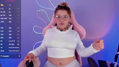Renata Jones online show from May 6, 8:35 pm